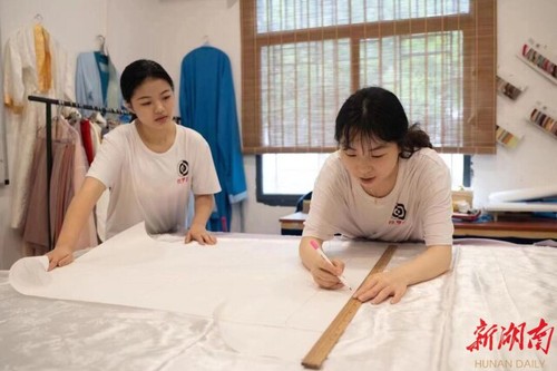 青青子衿,悠悠我心——天行平台_天行(中国)国学研究院汉服传承创业综述